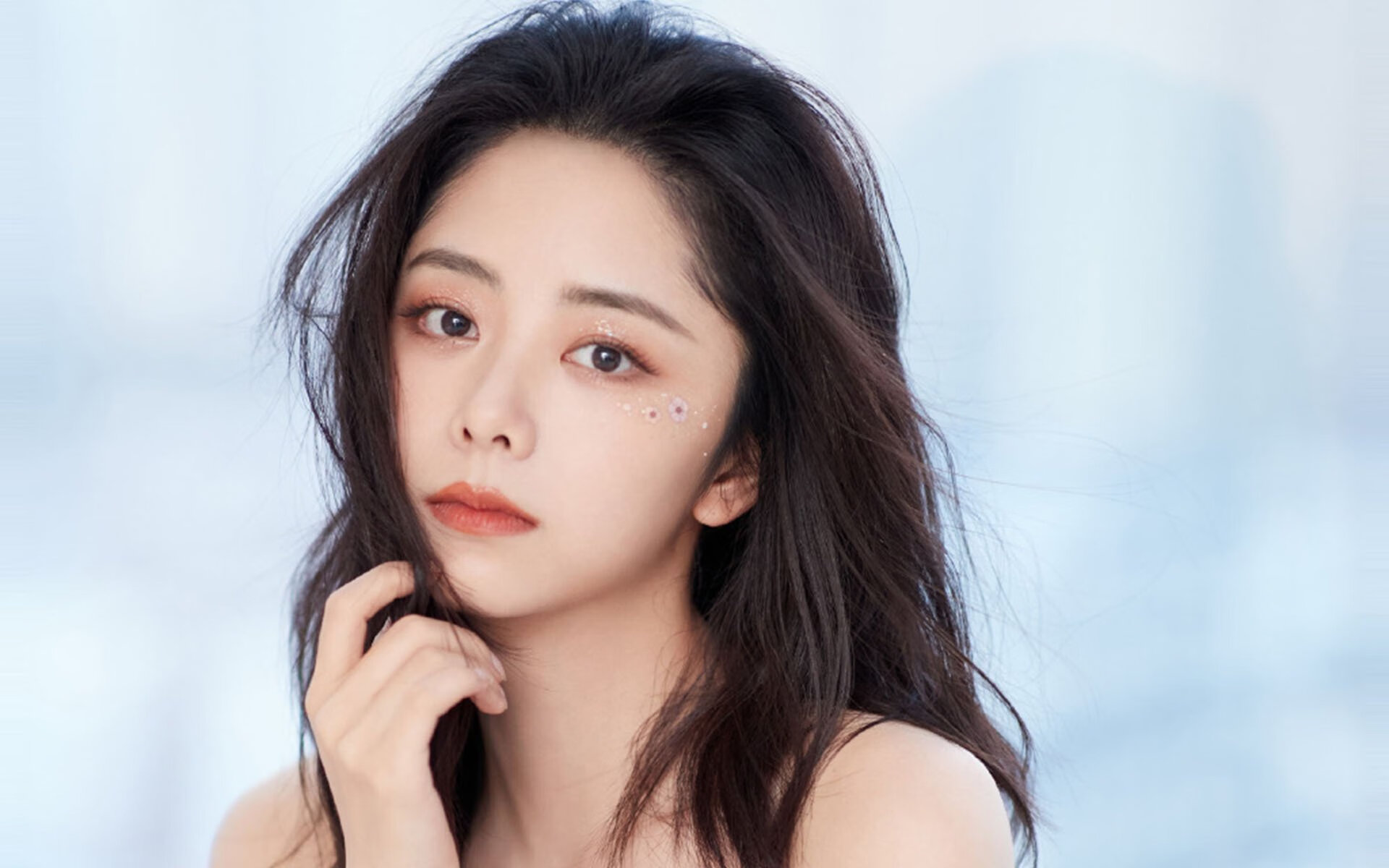 威少替补登场连续推进打乱对手防线,威少给谁打替补