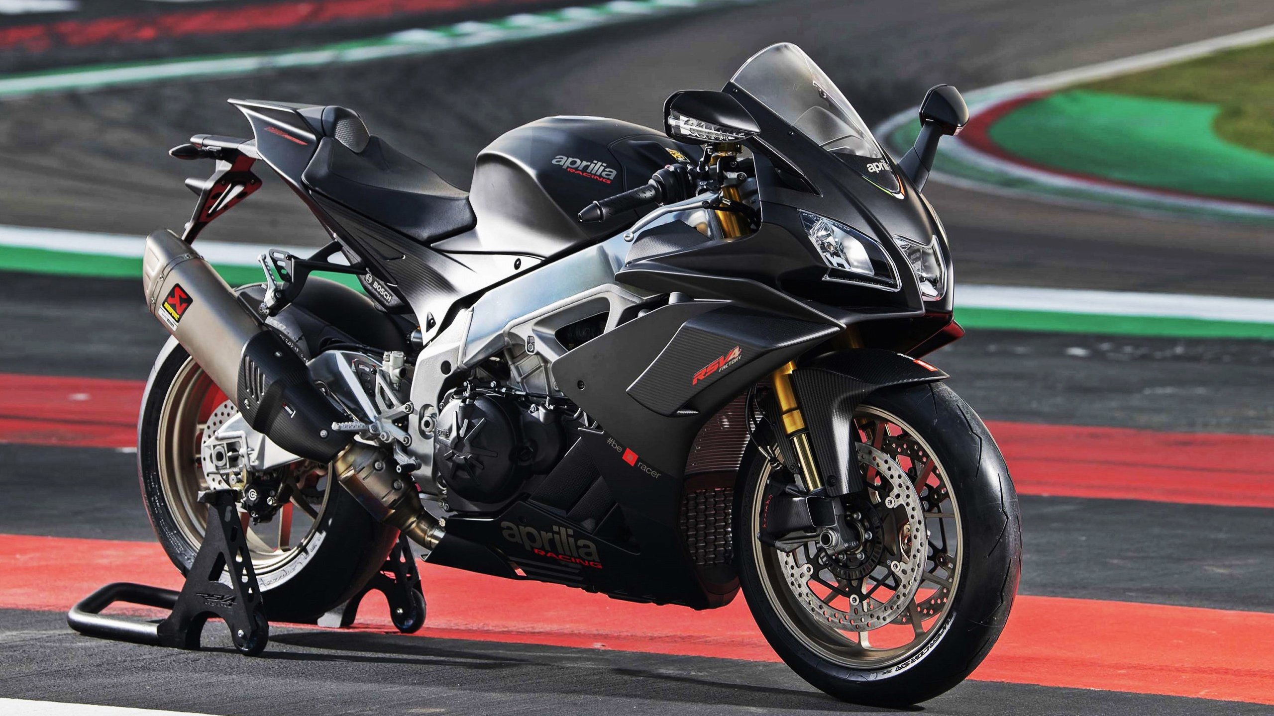 女子英格兰队世界排名持续上升,英格兰输球后,英国女性行动起来了