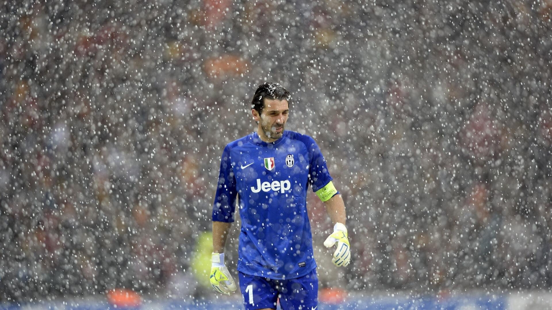 足球电竞赛事吸引年轻群体，足球电竞项目